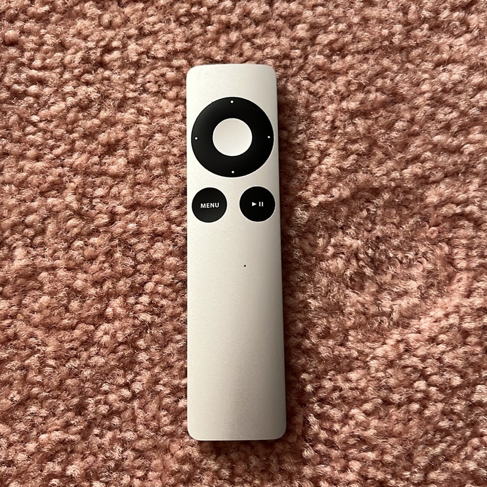 Apple TV🍎 Model A1469 With Controller and Cords - Picture 7 of 10